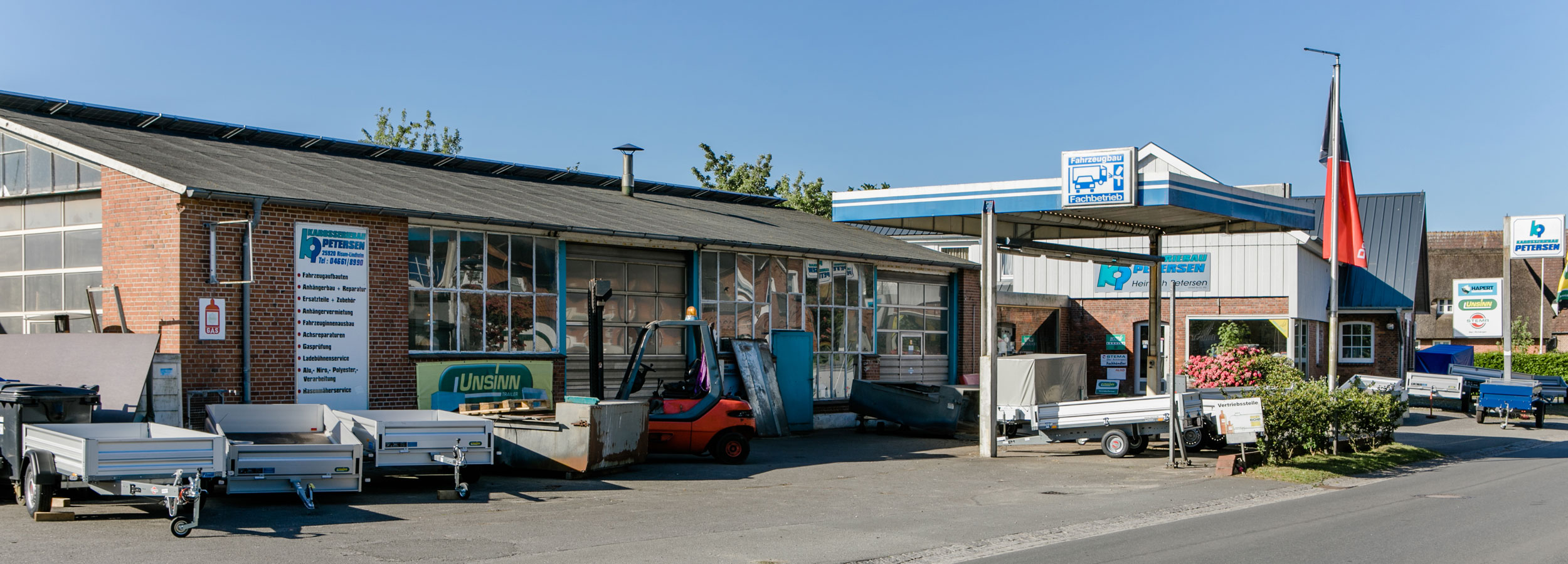 Unternehmensansicht von der Straße aus
